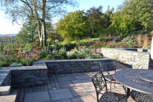 Natural stone paving seating area Natural stone paving seating area