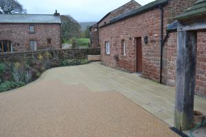 York stone and resin bound aggregate paving York stone and resin bound aggregate paving